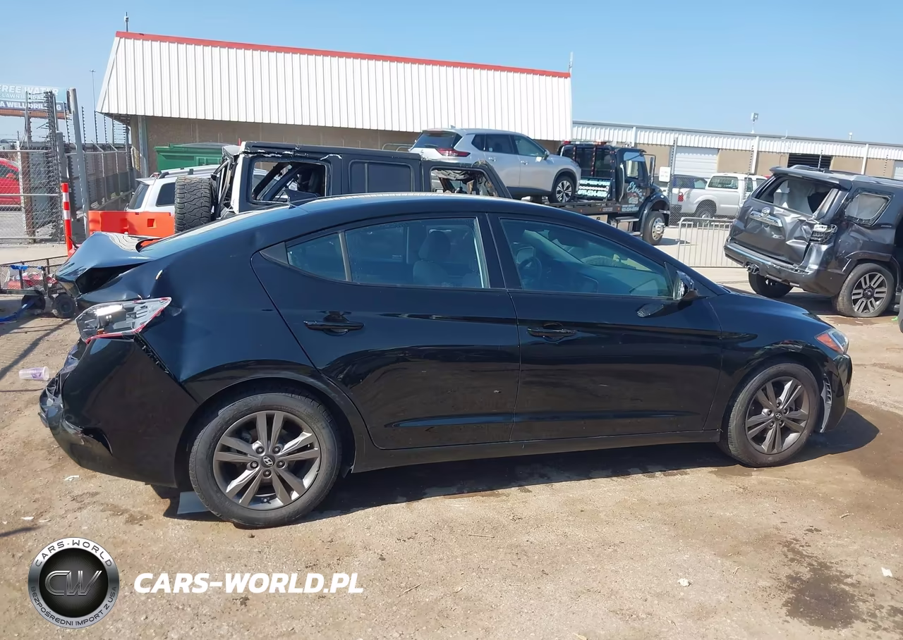 2018 Hyundai Elantra Sel VIN:5NPD84LFXJH232384 - 13