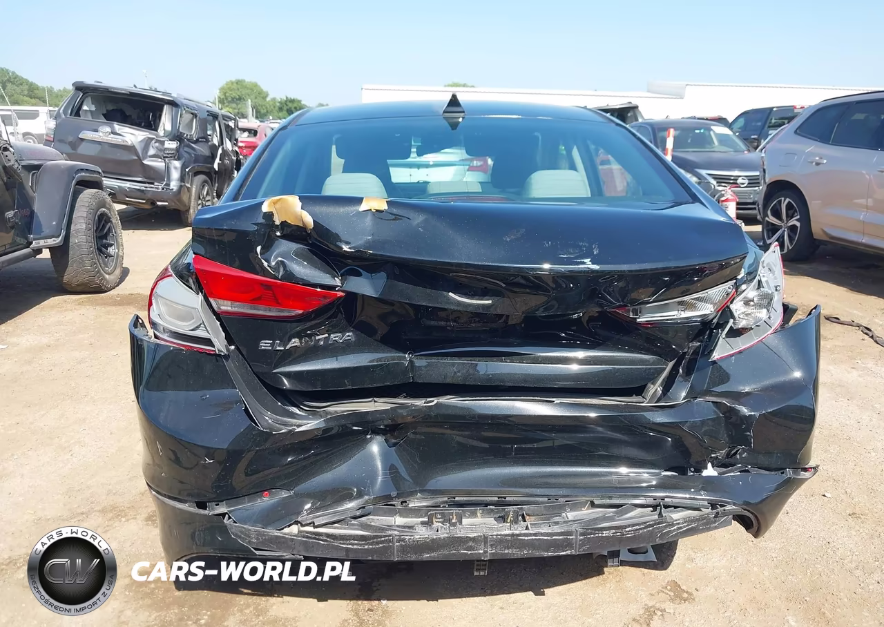 2018 Hyundai Elantra Sel VIN:5NPD84LFXJH232384 - 16
