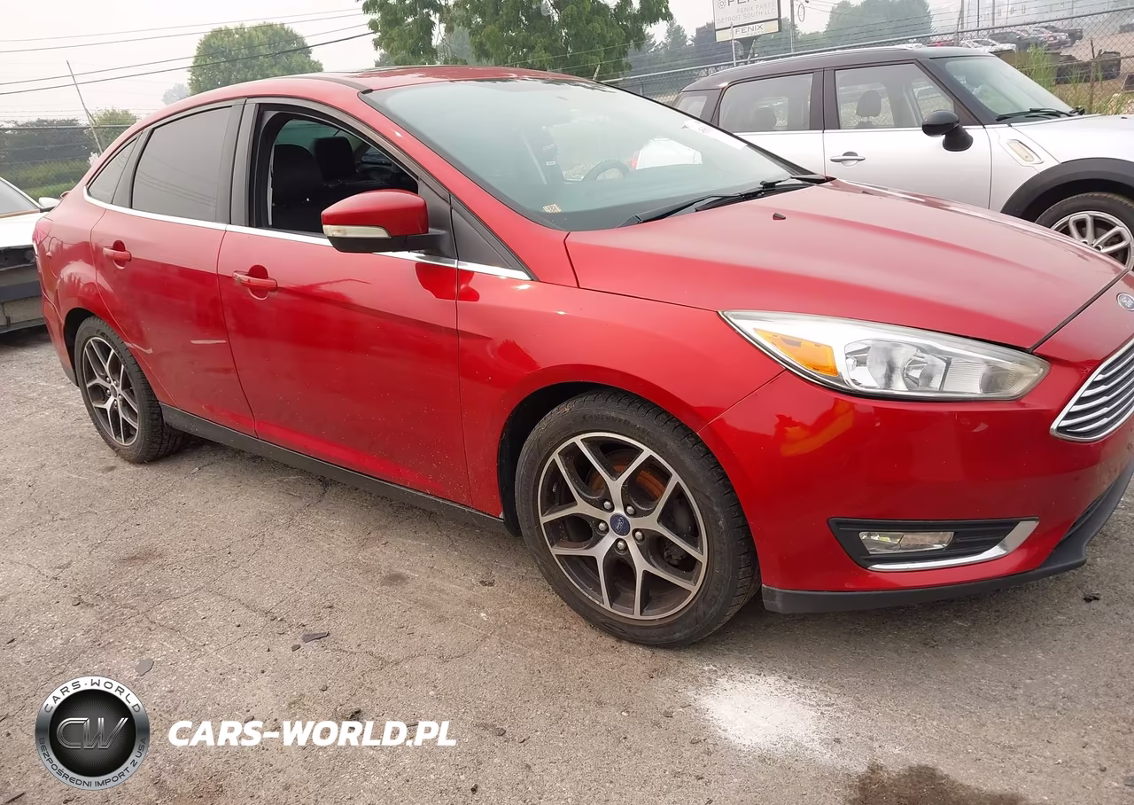 2018 Ford Focus Titanium VIN:1FADP3J27JL294209 - 1