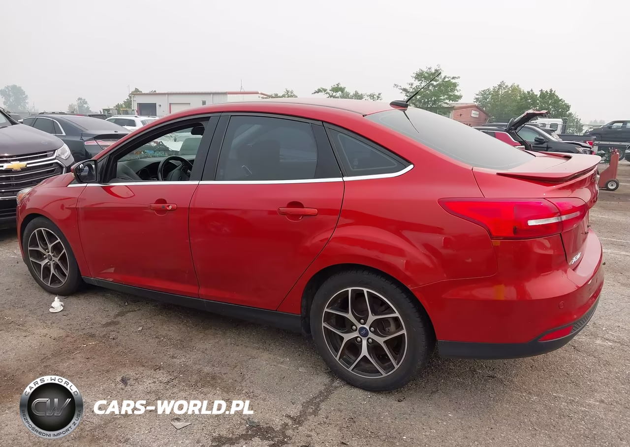 2018 Ford Focus Titanium VIN:1FADP3J27JL294209 - 14