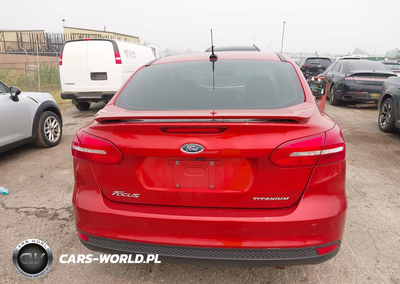2018 Ford Focus Titanium VIN:1FADP3J27JL294209 - 16