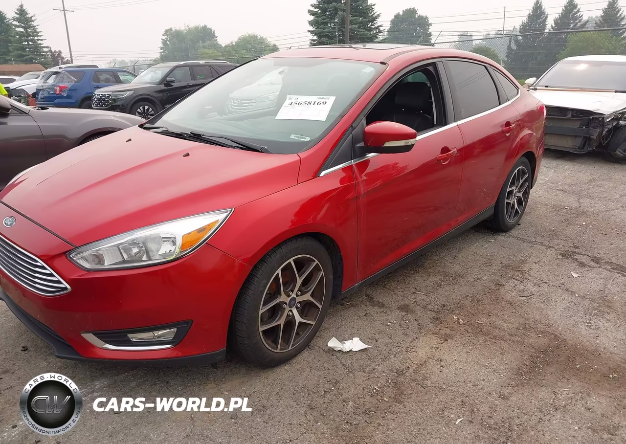 2018 Ford Focus Titanium VIN:1FADP3J27JL294209 - 2