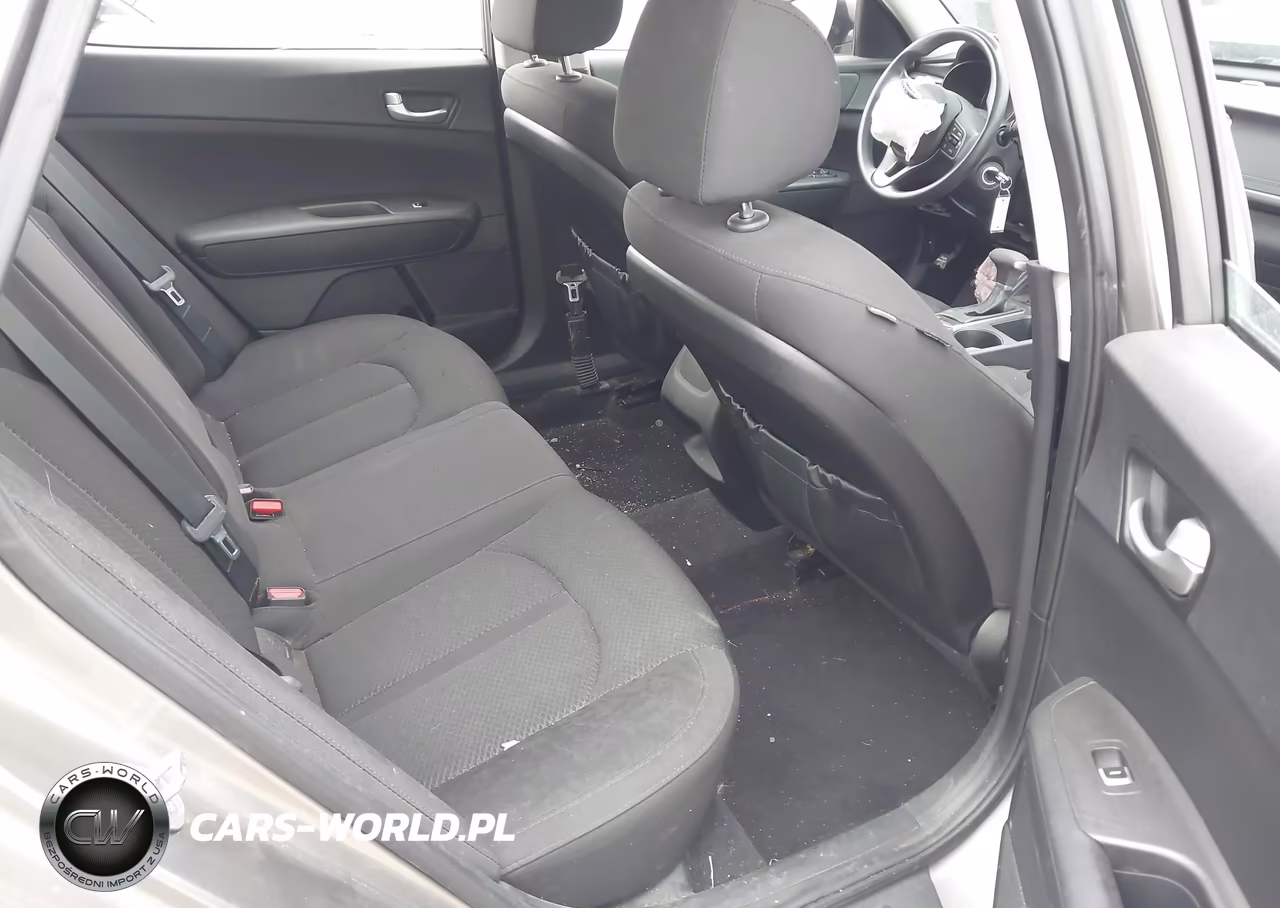 2017 Kia Optima Lx VIN:5XXGT4L30HG170825 - 8
