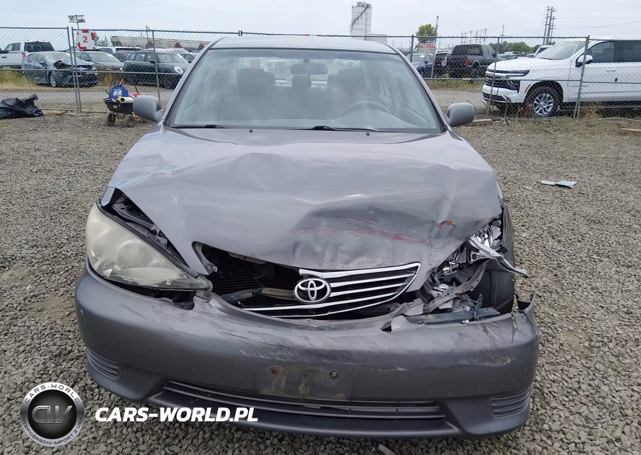 2005 Toyota Camry Le VIN:4T1BE32K65U511279 - 12