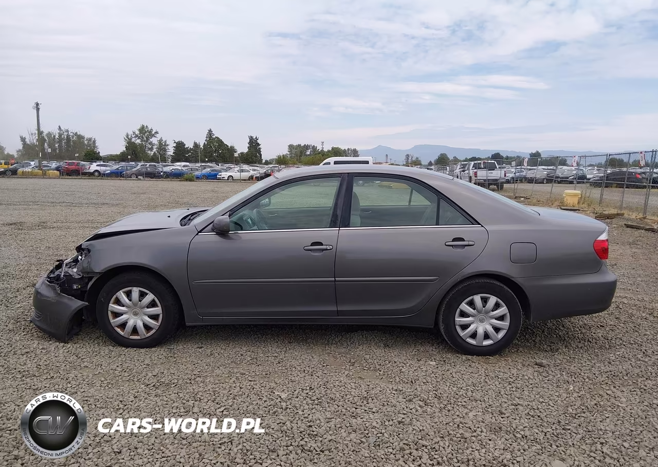 2005 Toyota Camry Le VIN:4T1BE32K65U511279 - 14