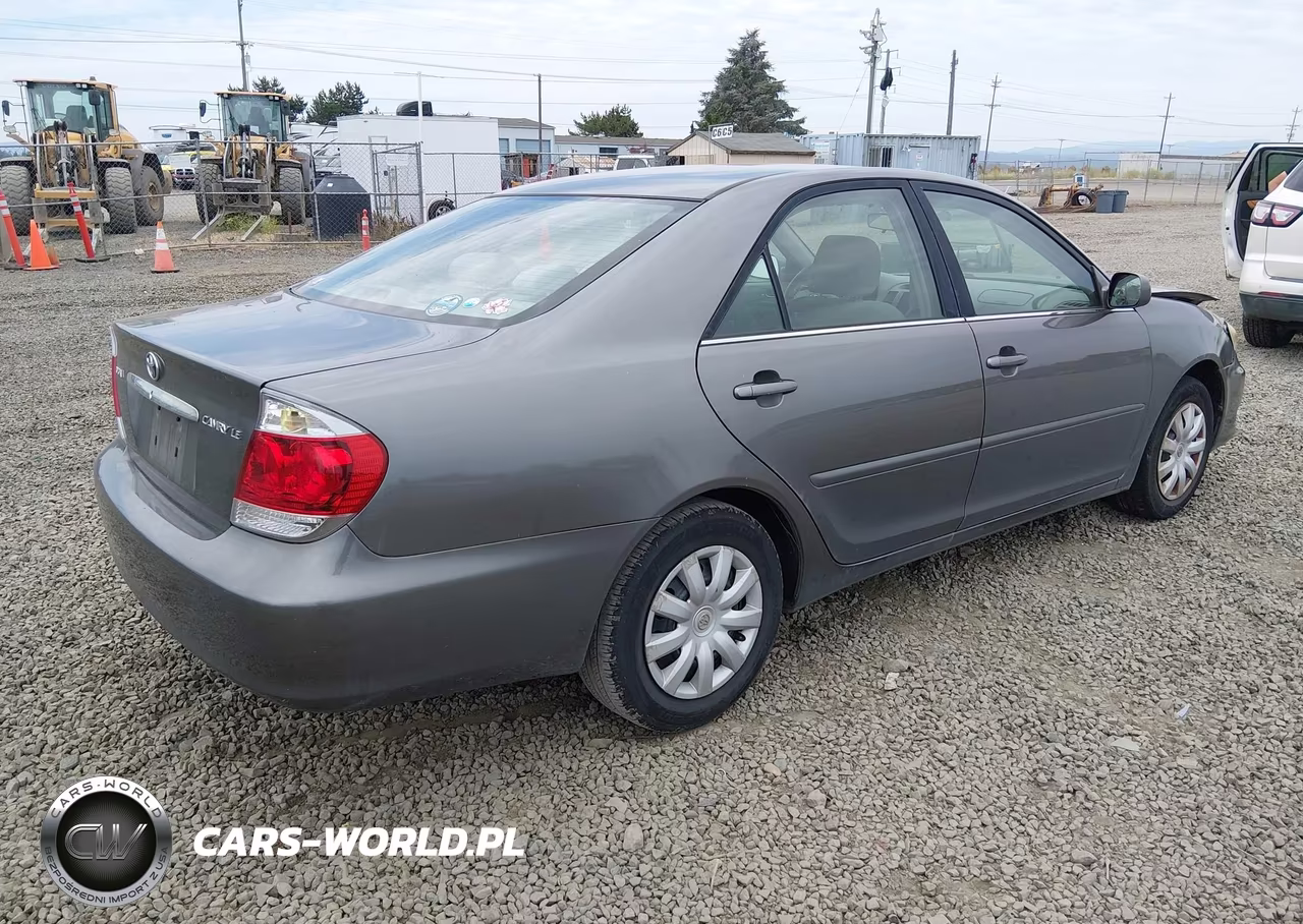 2005 Toyota Camry Le VIN:4T1BE32K65U511279 - 4