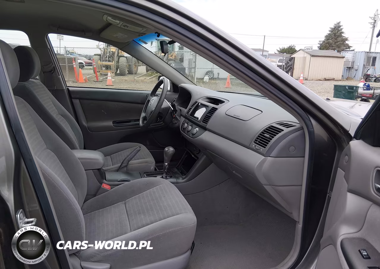 2005 Toyota Camry Le VIN:4T1BE32K65U511279 - 5