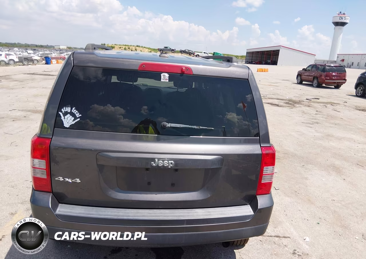 2016 Jeep Patriot Sport VIN:1C4NJRBB0GD729320 - 16