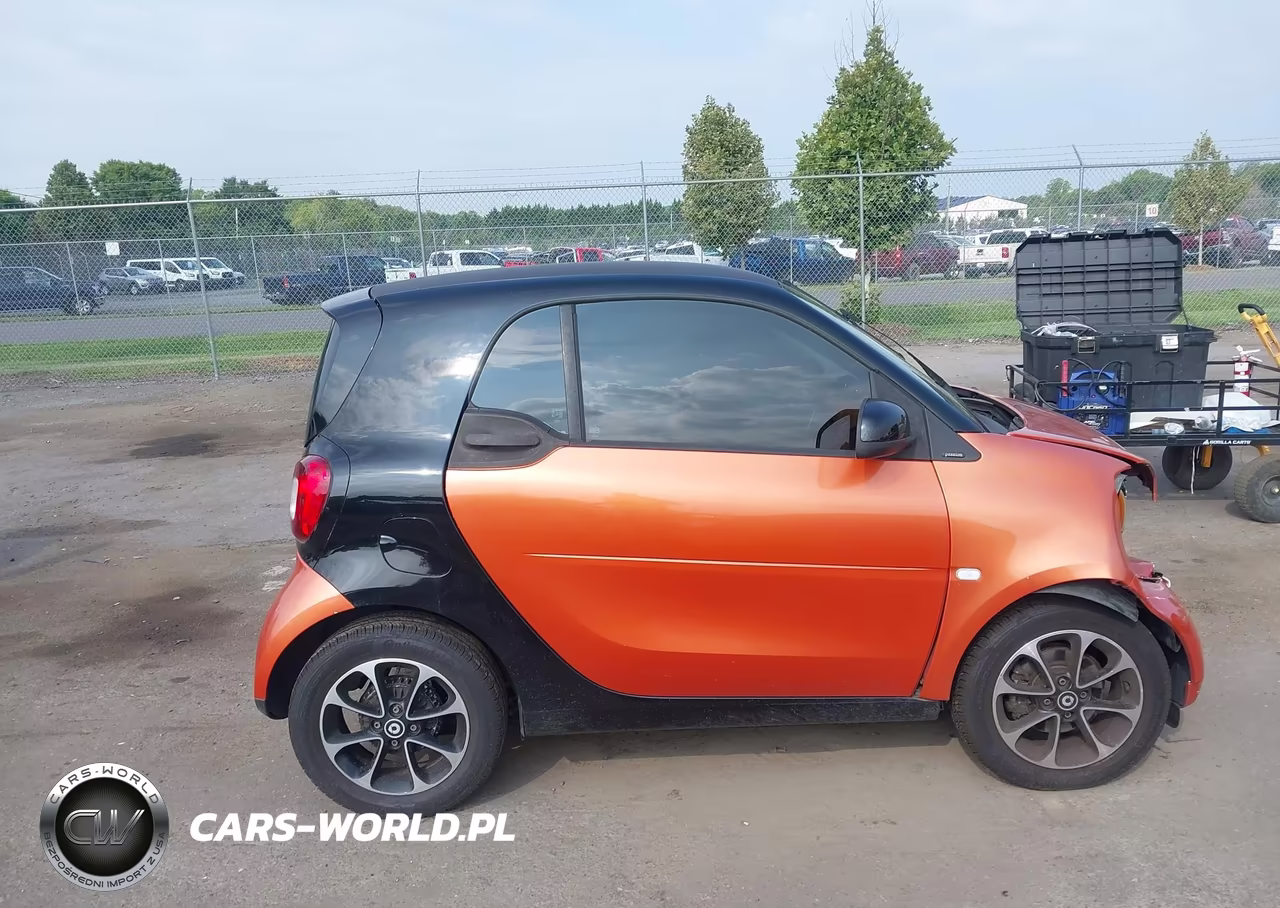 2016 Smart Fortwo Passion VIN:WMEFJ5DA1GK051837 - 13