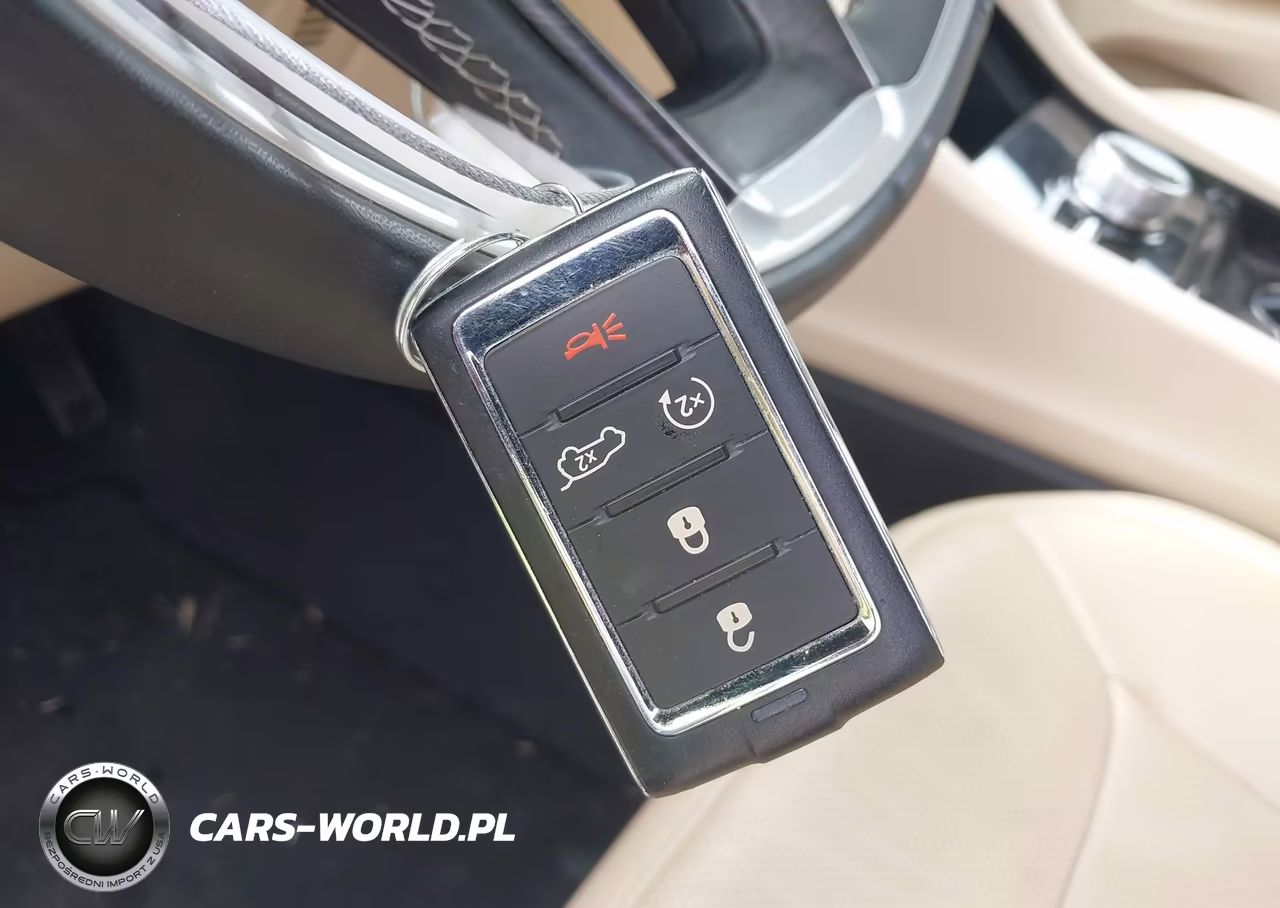 2023 Jeep Grand Cherokee Limited 4X4 VIN:1C4RJHBG6PC529703 - 11