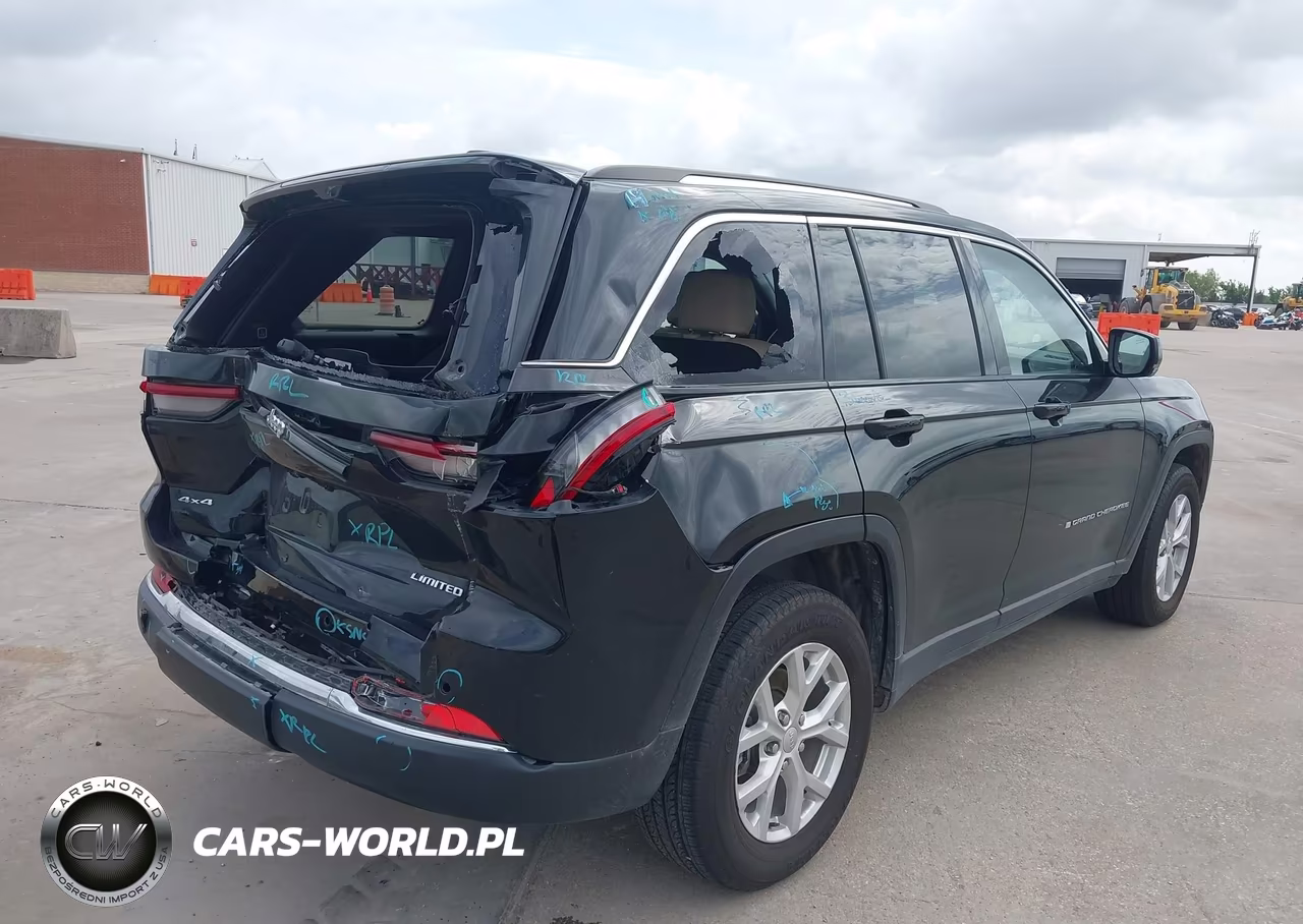2023 Jeep Grand Cherokee Limited 4X4 VIN:1C4RJHBG6PC529703 - 4