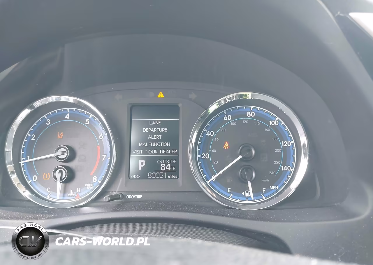 2018 Toyota Corolla Le VIN:5YFBURHE8JP744647 - 7