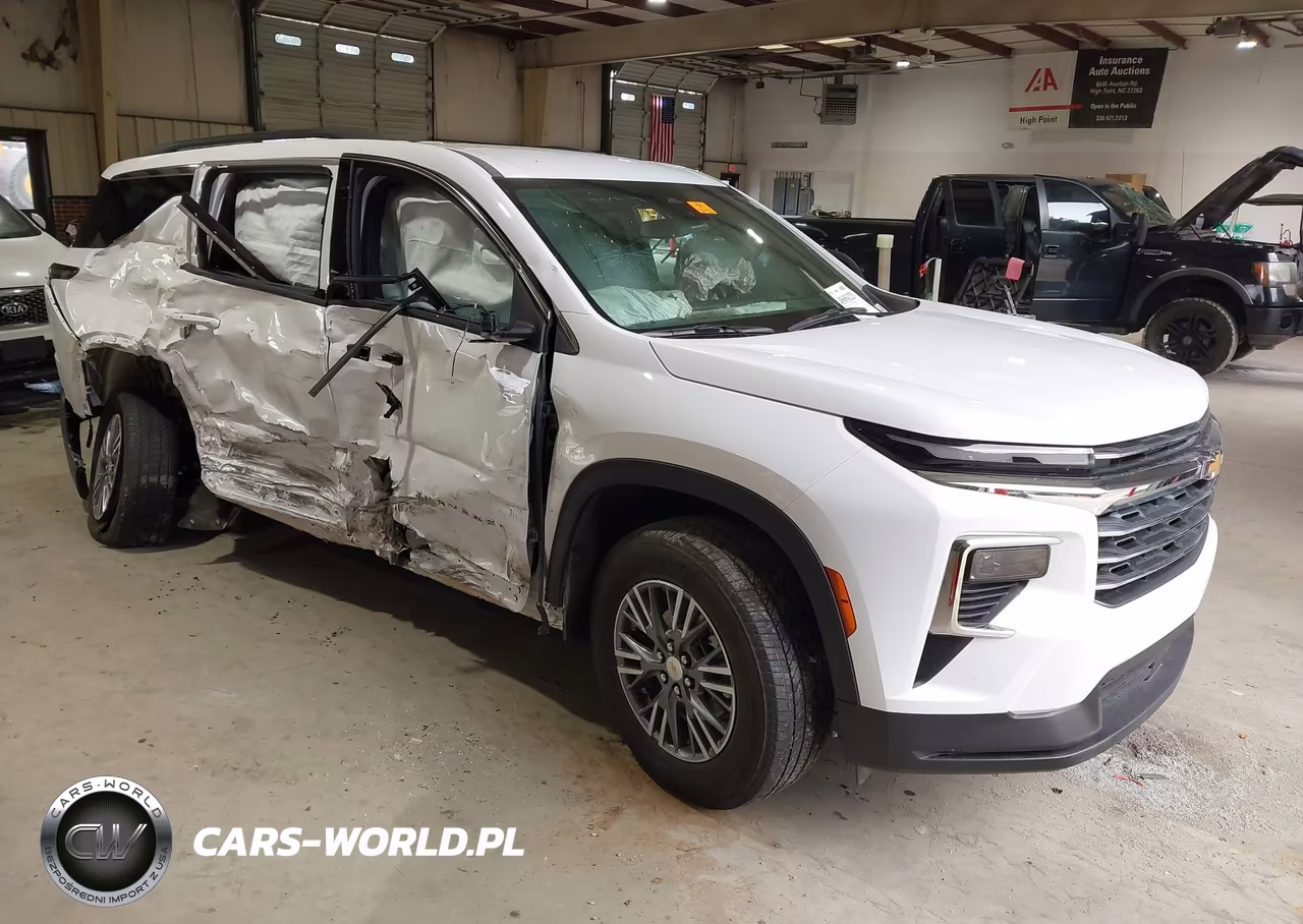 2025 Chevrolet Traverse Fwd Lt – zdjęcie 1 z 17