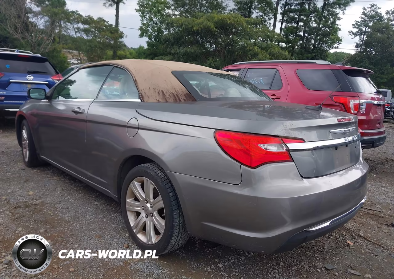 2012 Chrysler 200 Touring VIN:1C3BCBEG9CN279641 - 3