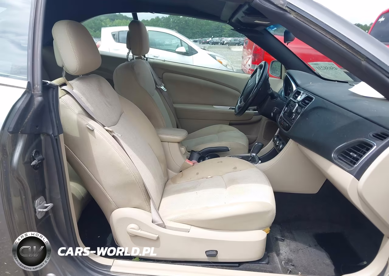 2012 Chrysler 200 Touring VIN:1C3BCBEG9CN279641 - 5