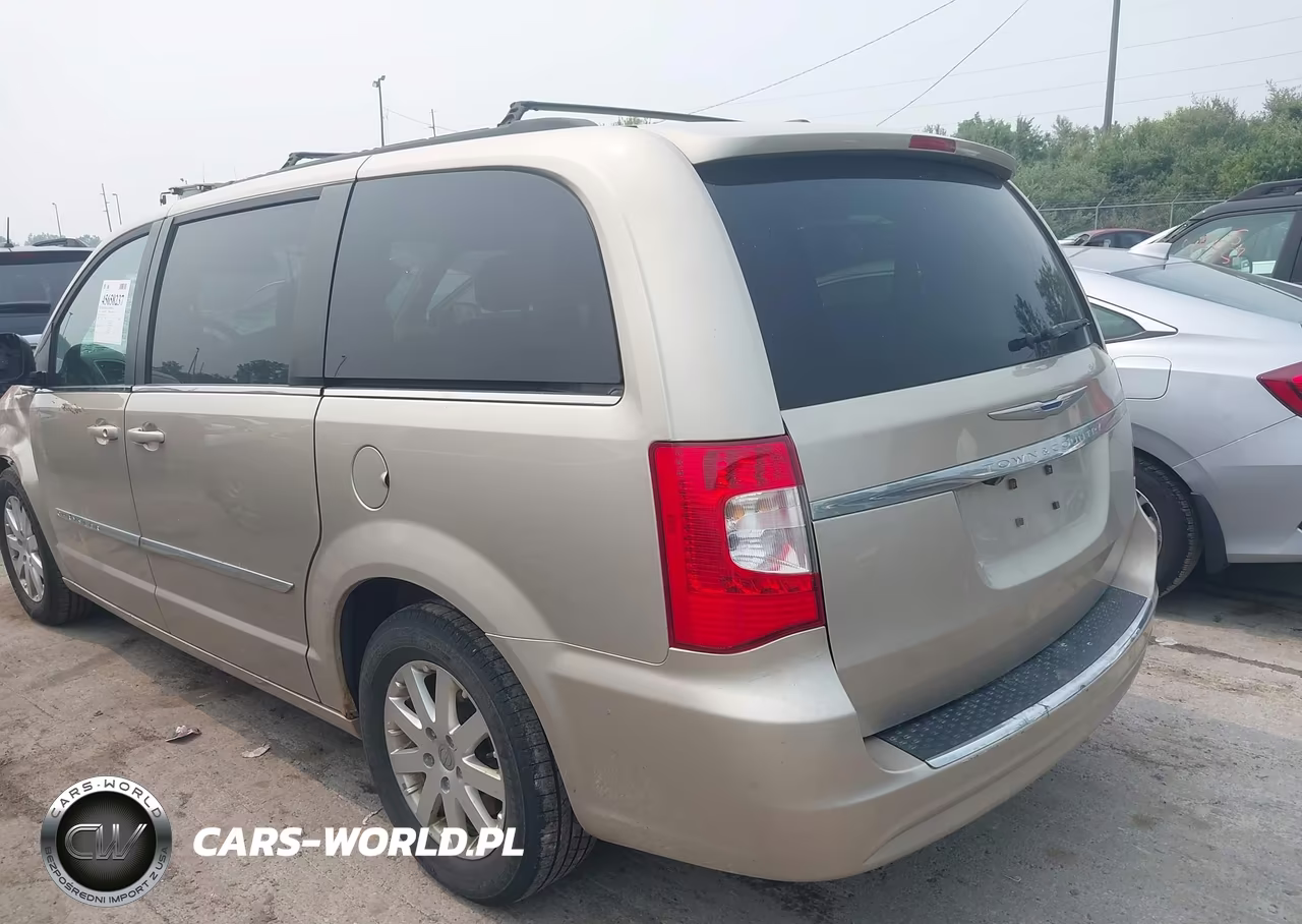 2013 Chrysler Town & Country Touring VIN:2C4RC1BG0DR517843 - 3