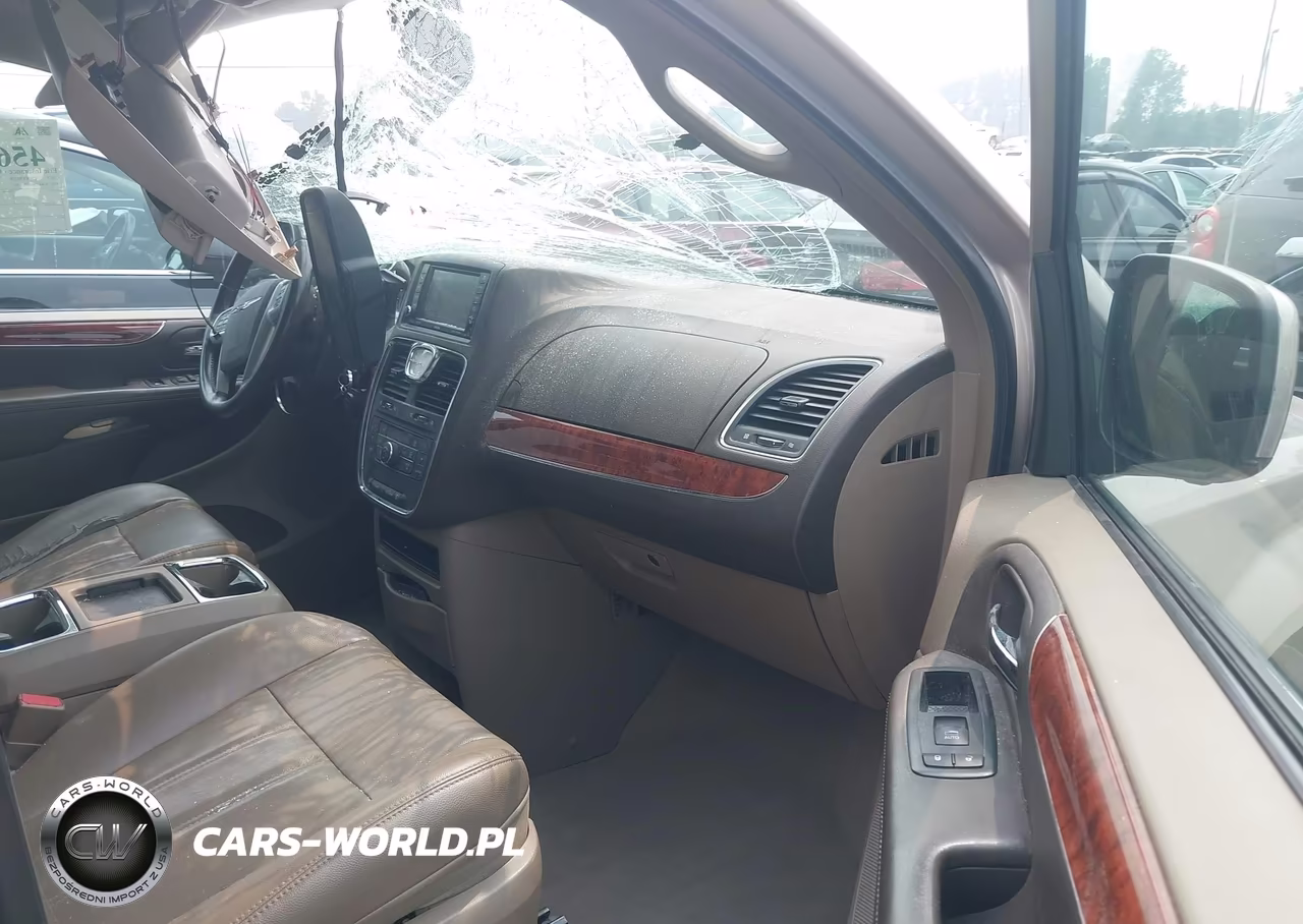 2013 Chrysler Town & Country Touring VIN:2C4RC1BG0DR517843 - 5