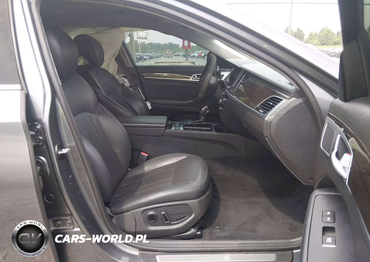 2015 Hyundai Genesis 3.8 VIN:KMHGN4JE3FU099945 - 5