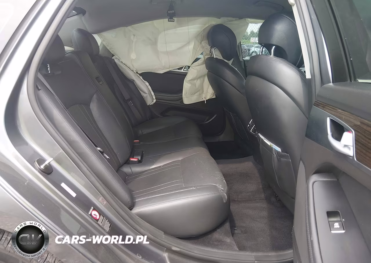 2015 Hyundai Genesis 3.8 VIN:KMHGN4JE3FU099945 - 8