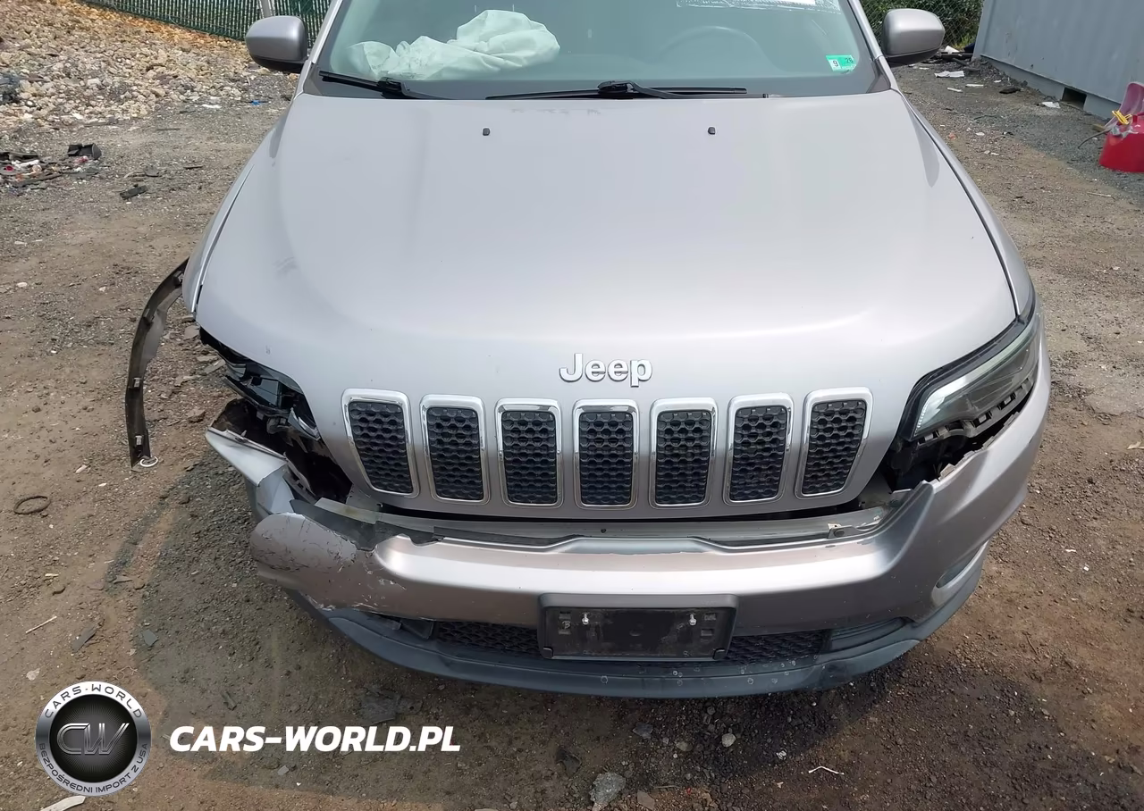 2019 Jeep Cherokee Latitude Plus 4X4 VIN:1C4PJMLX9KD138224 - 10
