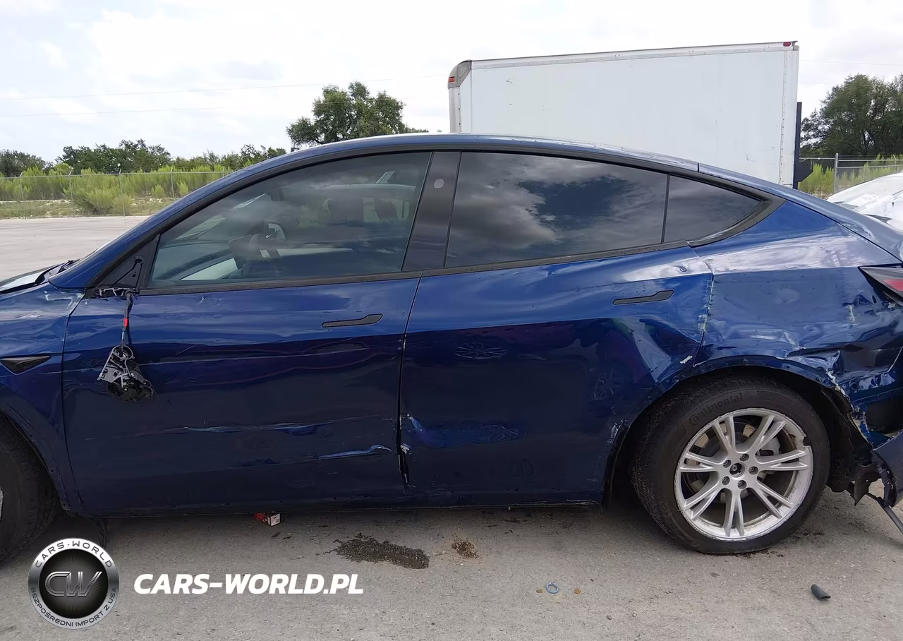 2023 Tesla Model Y Awd-Long Range Dual Motor All-Wheel Drive VIN:7SAYGDEEXPA158013 - 13