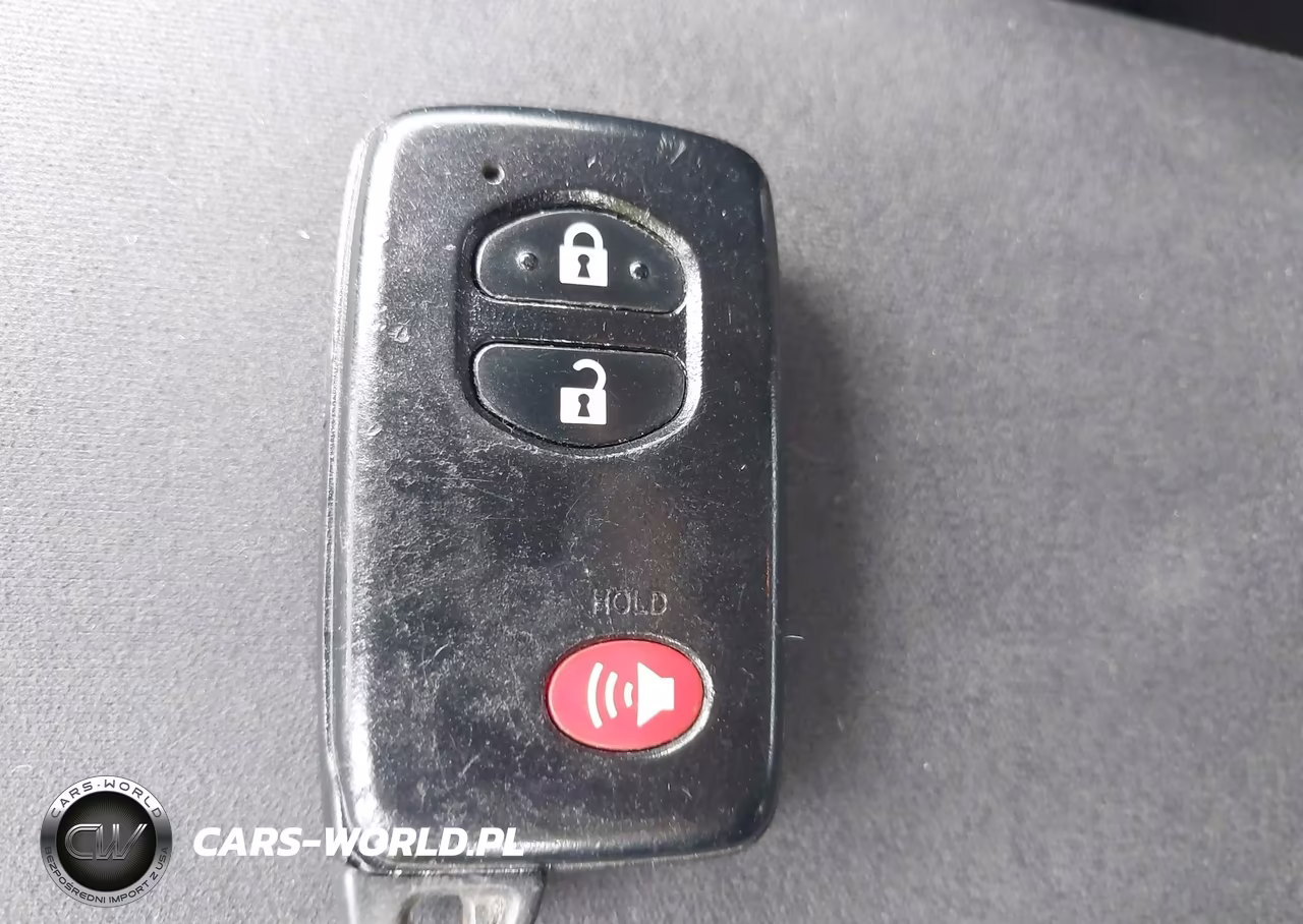 2014 Toyota Prius Two VIN:JTDKN3DUXE1801464 - 11