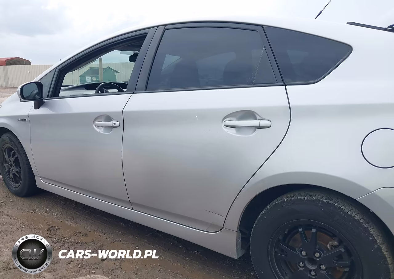 2014 Toyota Prius Two VIN:JTDKN3DUXE1801464 - 14