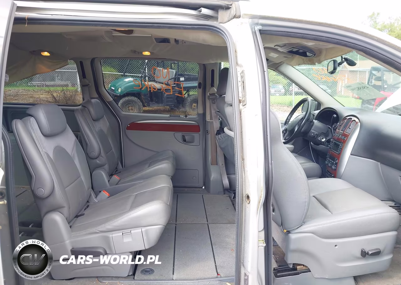 2007 Chrysler Town & Country Limited VIN:2A8GP64L57R160269 - 8