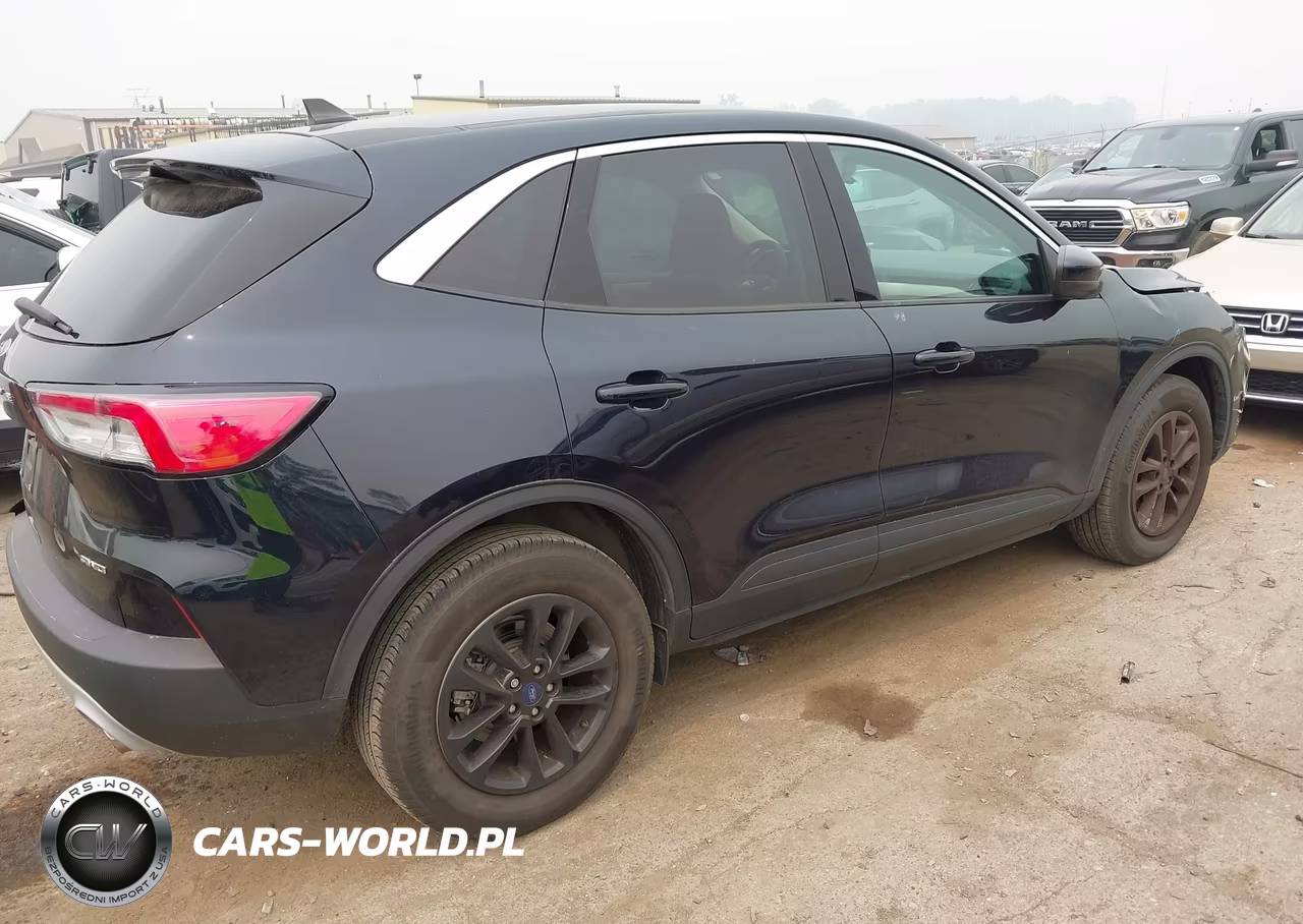 2021 Ford Escape Se VIN:1FMCU9G69MUB13357 - 4