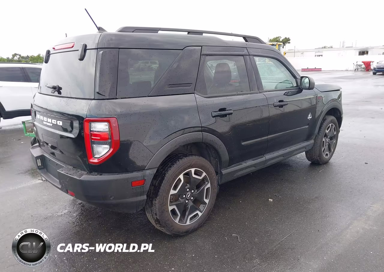 2021 Ford Bronco Sport Outer Banks VIN:3FMCR9C61MRB09060 - 4