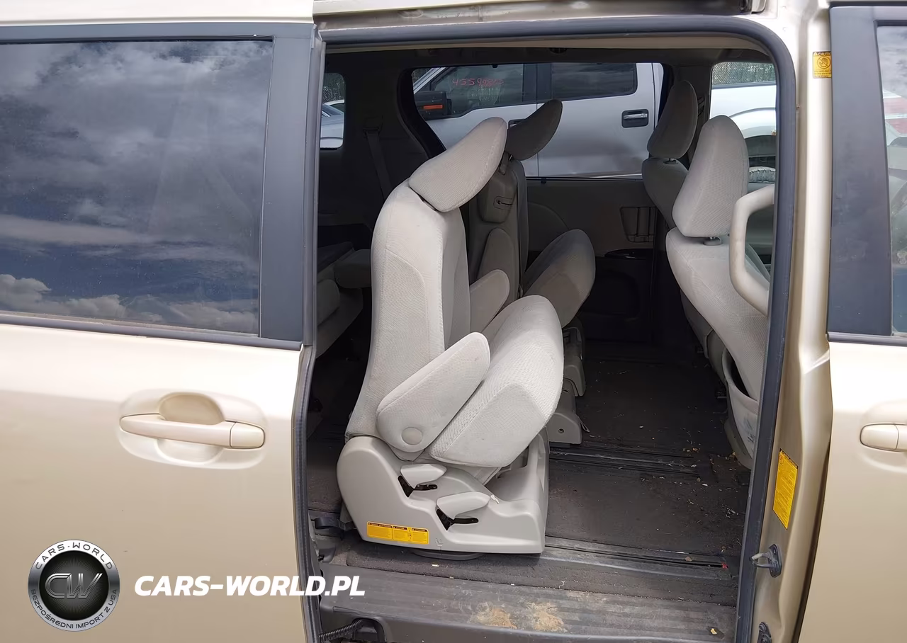 2011 Toyota Sienna Le V6 VIN:5TDKK3DC8BS119004 - 8