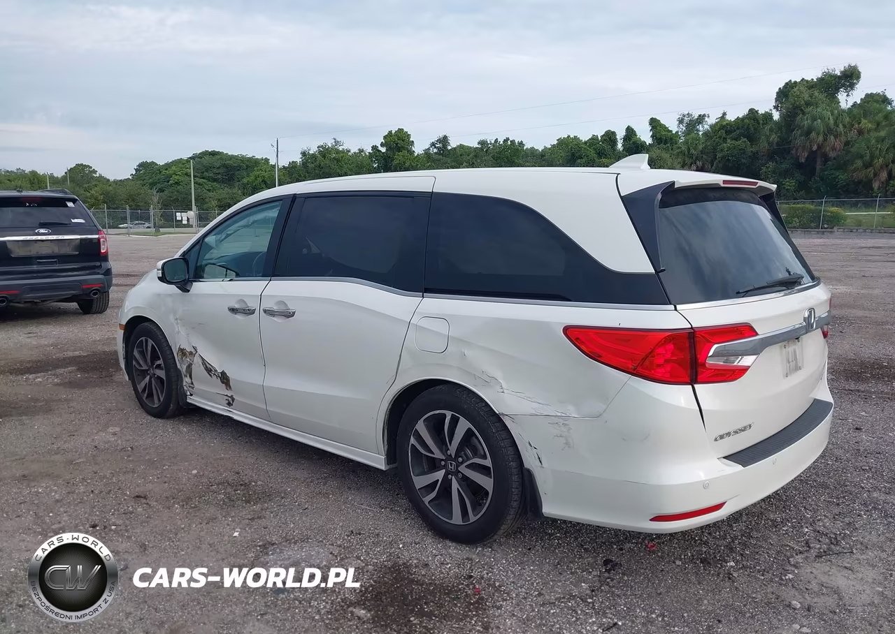 2019 Honda Odyssey Elite VIN:5FNRL6H95KB045458 - 3