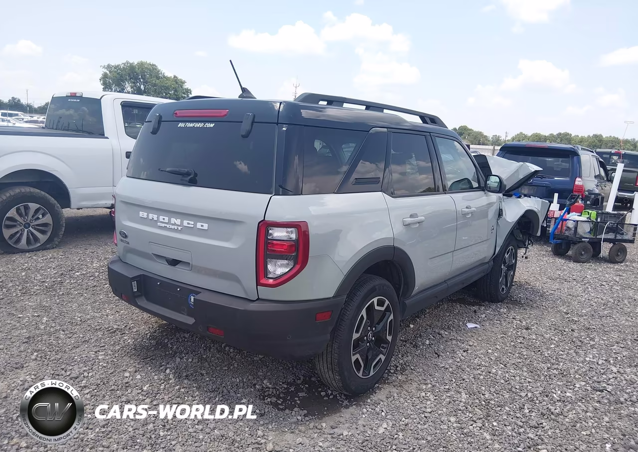 2024 Ford Bronco Sport Outer Banks VIN:3FMCR9C66RRE23293 - 4