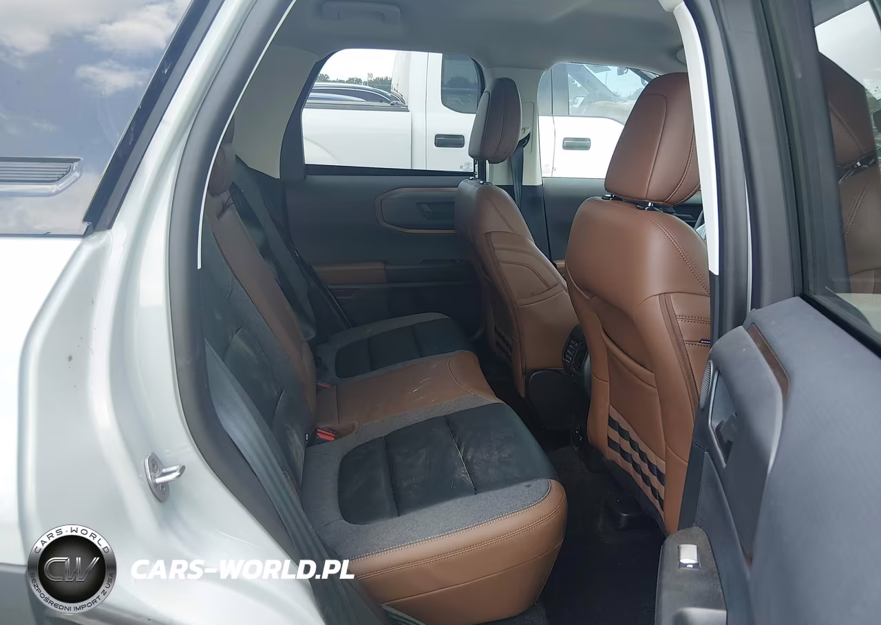 2024 Ford Bronco Sport Outer Banks VIN:3FMCR9C66RRE23293 - 8
