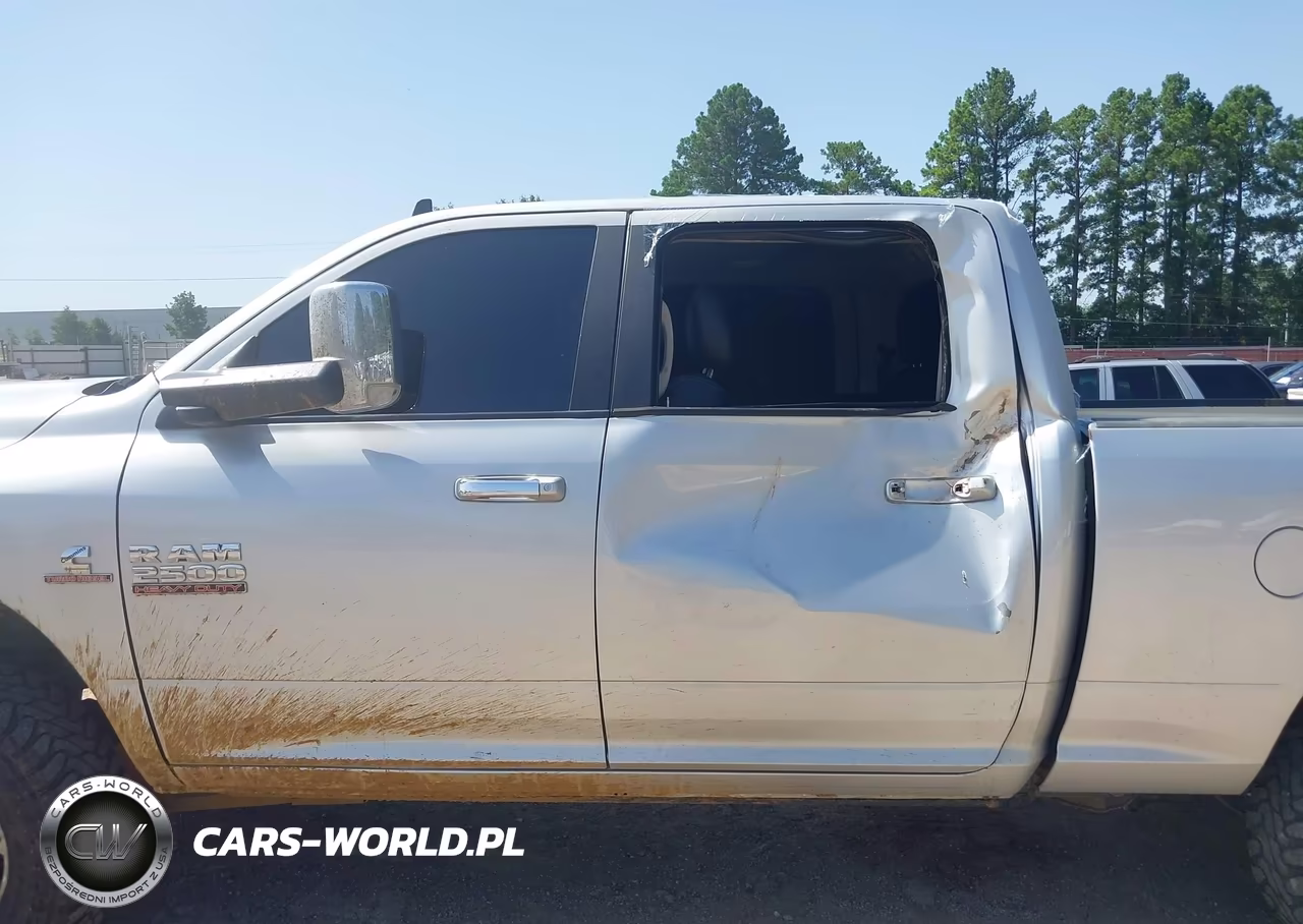 2017 Ram 2500 Laramie 4X4 6'4 Box VIN:3C6UR5FL5HG663858 - 14