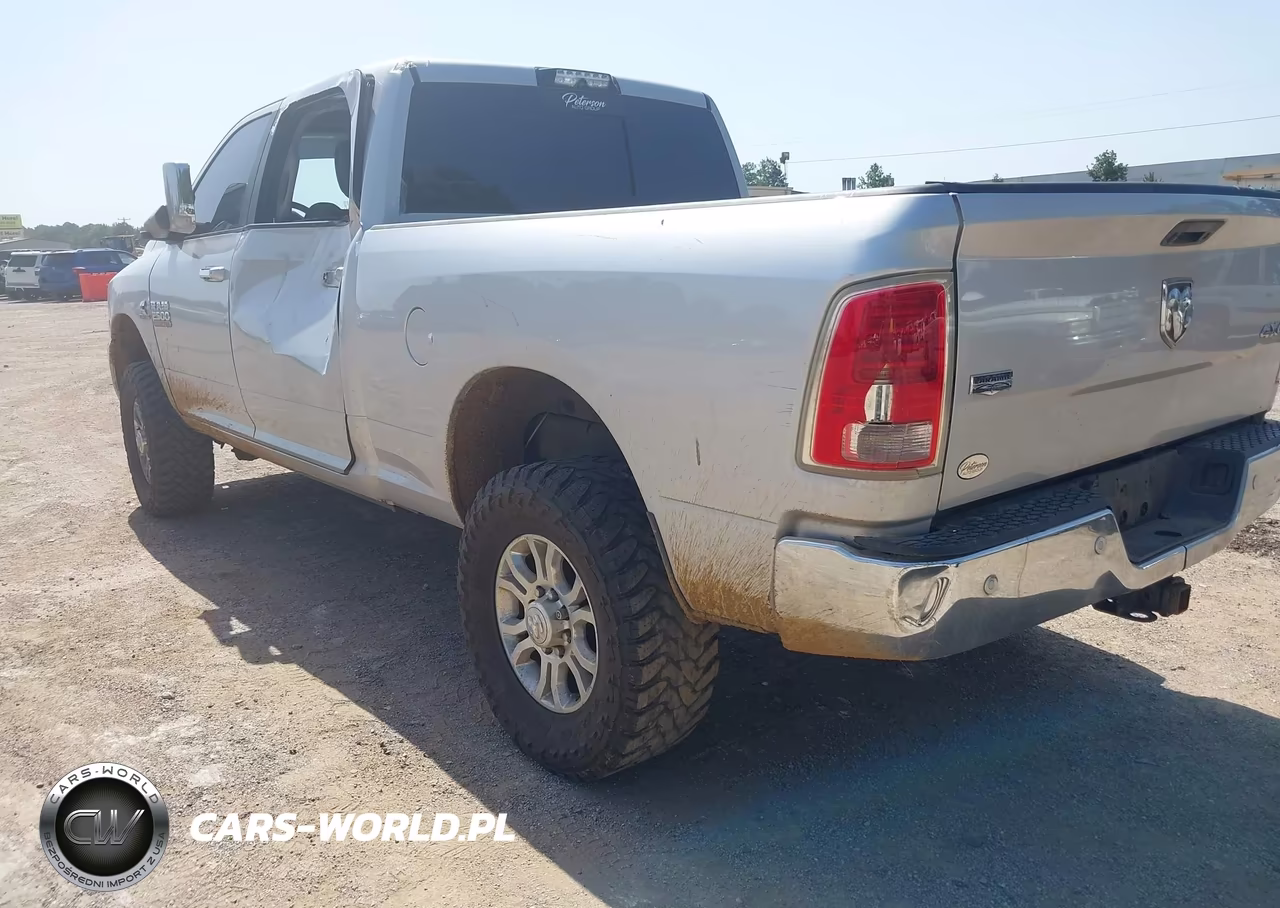 2017 Ram 2500 Laramie 4X4 6'4 Box VIN:3C6UR5FL5HG663858 - 3