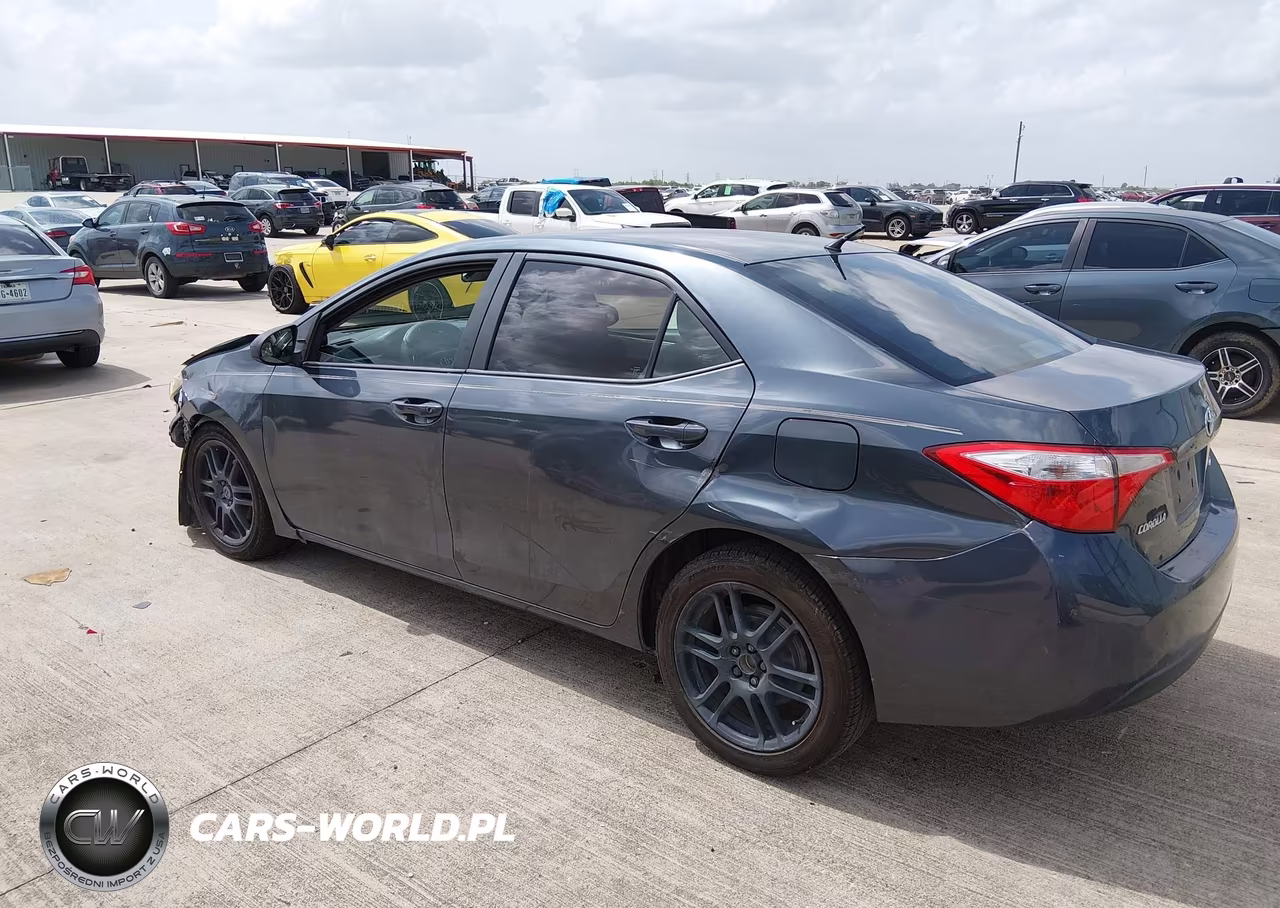 2015 Toyota Corolla Le VIN:2T1BURHE1FC457416 - 3
