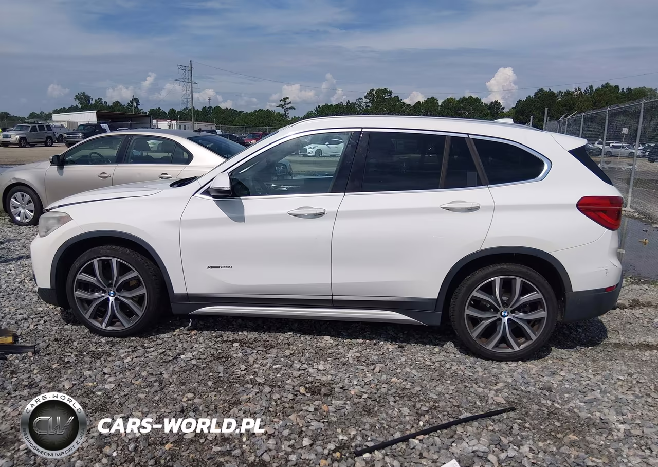 2016 BMW X1 xDrive28I VIN:WBXHT3C39GP882484 - 14