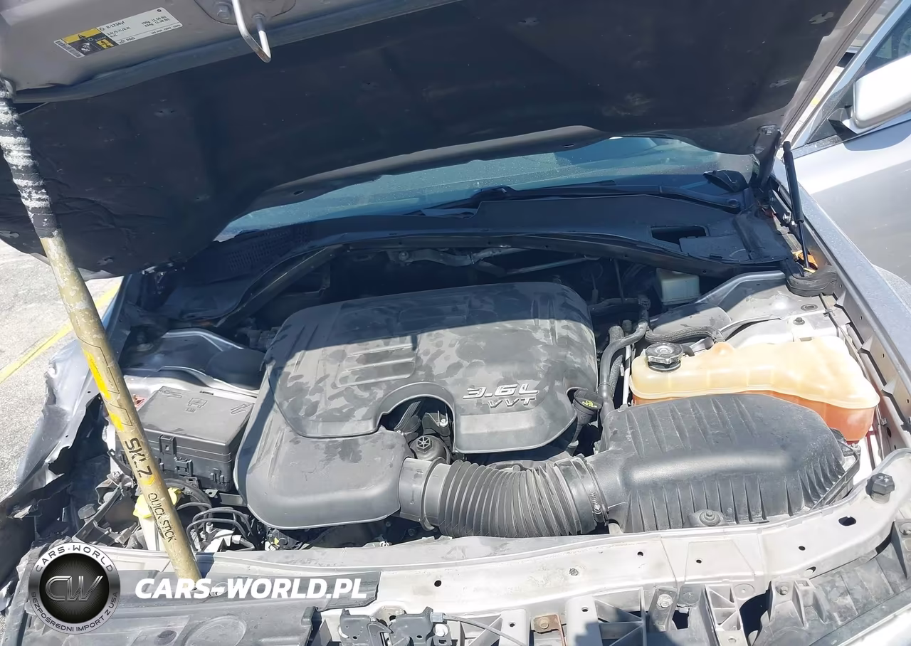 2017 Chrysler 300 Limited VIN:2C3CCAAG8HH512025 - 10