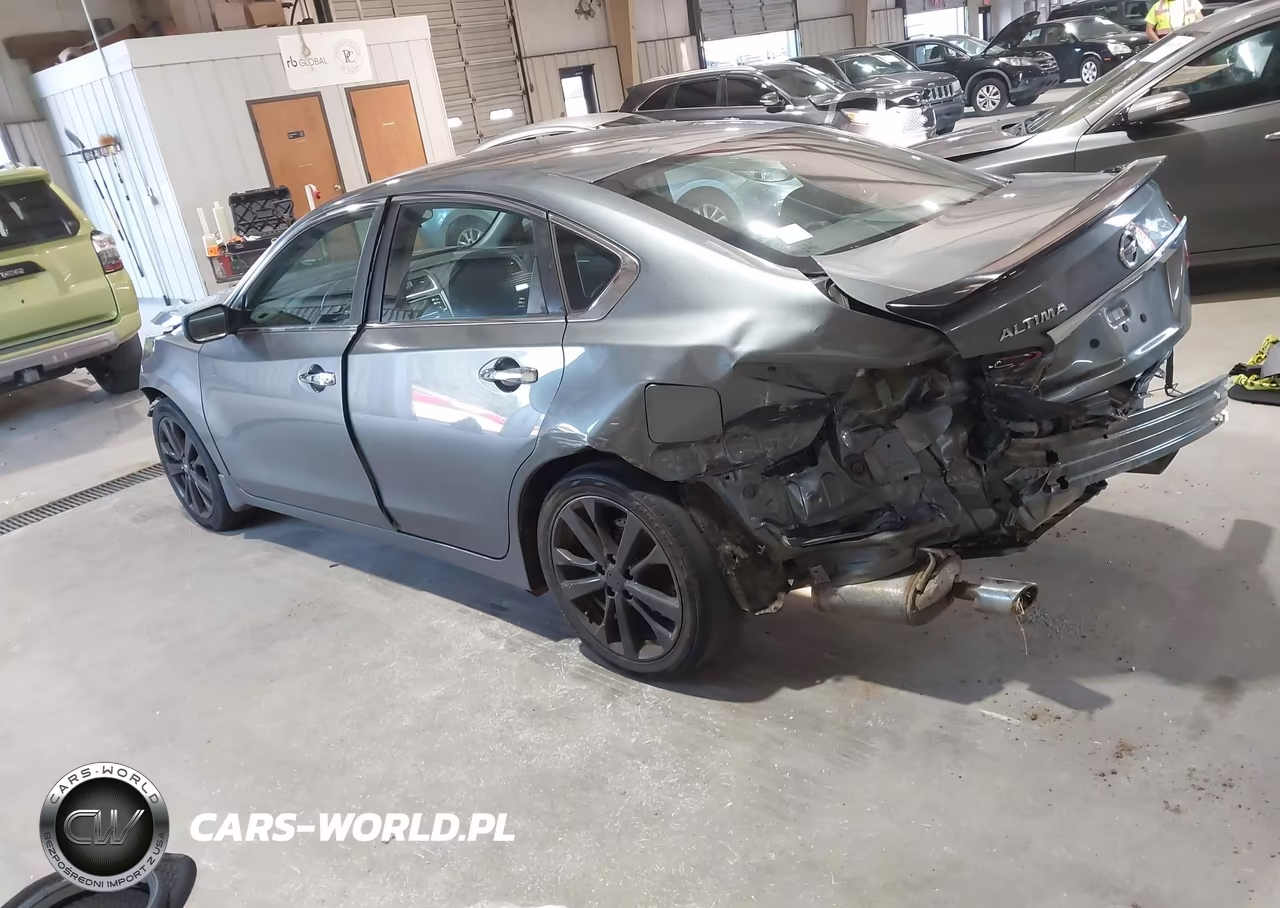 2017 Nissan Altima 2.5 Sr VIN:1N4AL3AP5HC196509 - 3