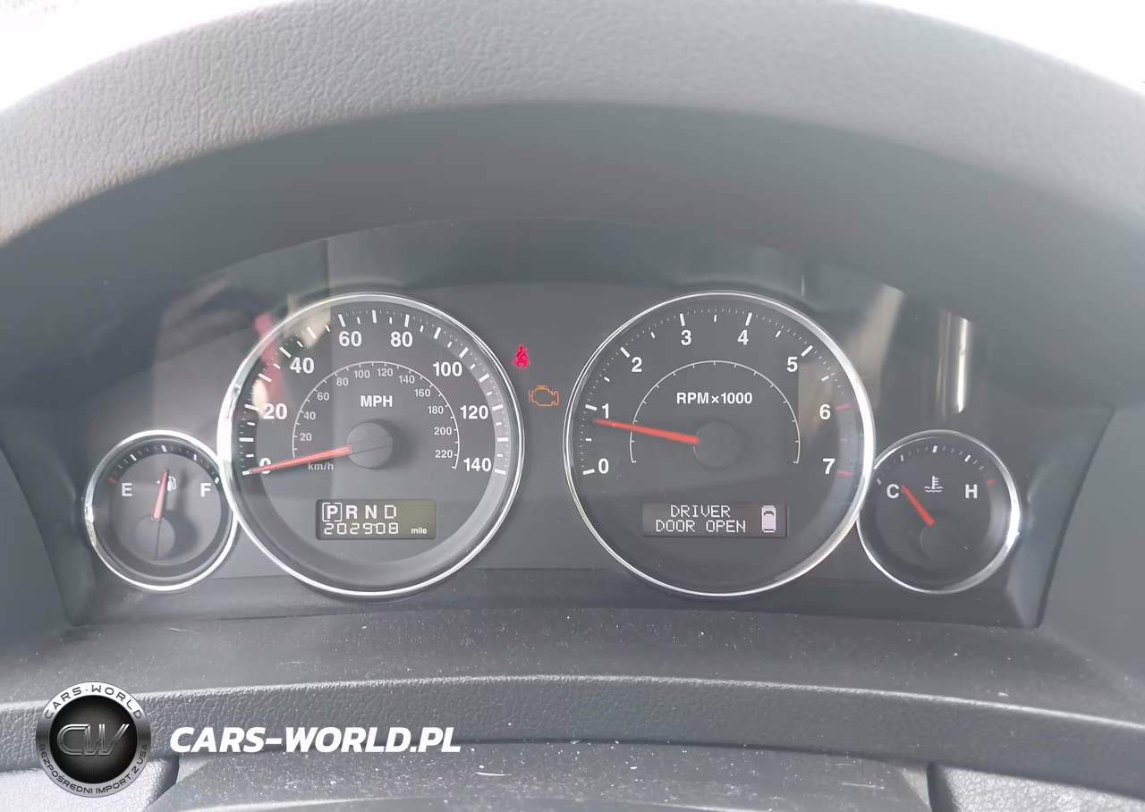 2010 Jeep Grand Cherokee Laredo VIN:1J4PS4GK5AC121219 - 7