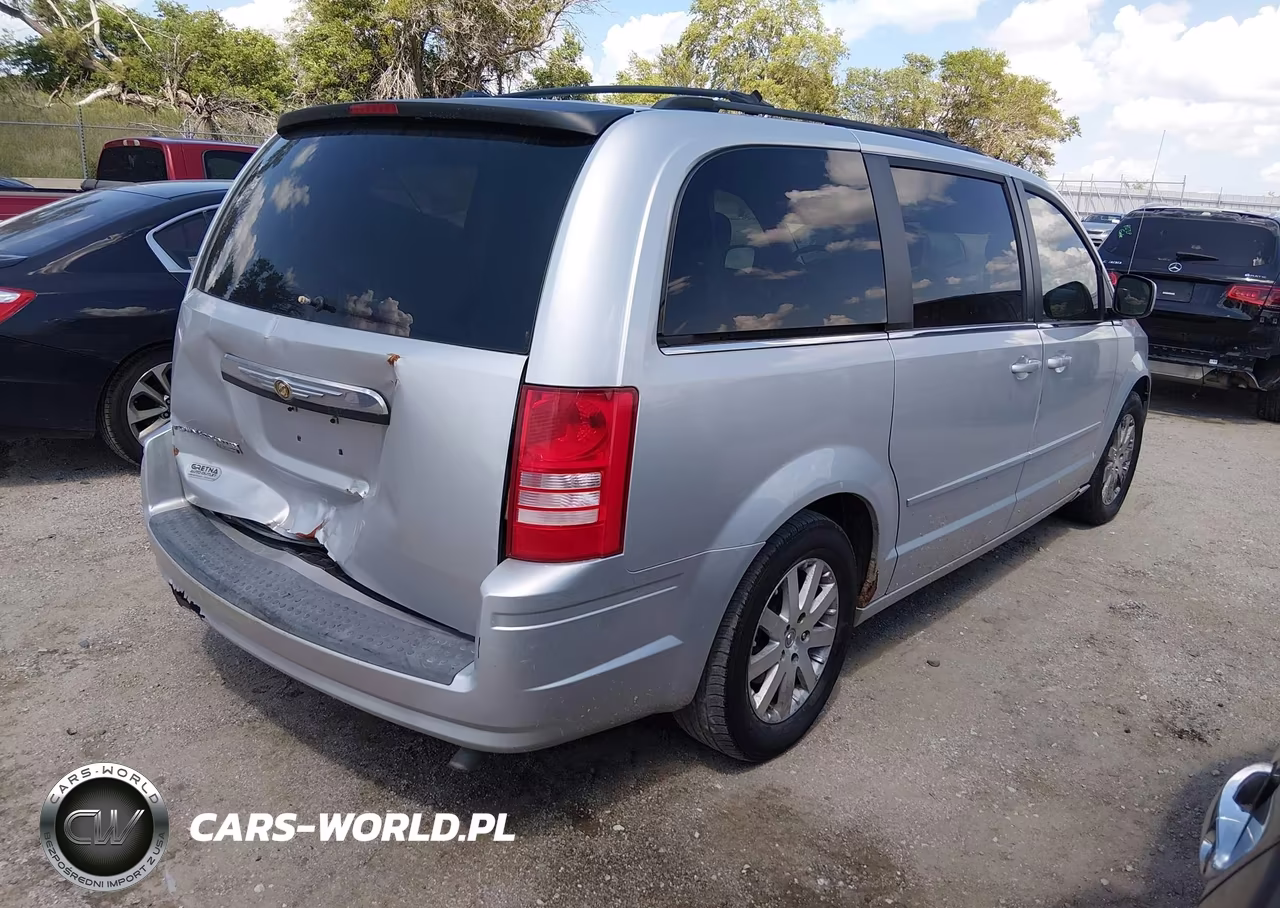 2008 Chrysler Town & Country Touring VIN:2A8HR54P48R829628 - 4