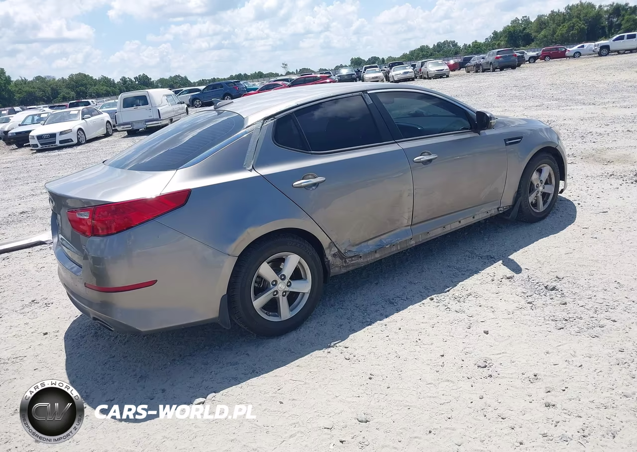 2015 Kia Optima Lx VIN:5XXGM4A75FG371359 - 4