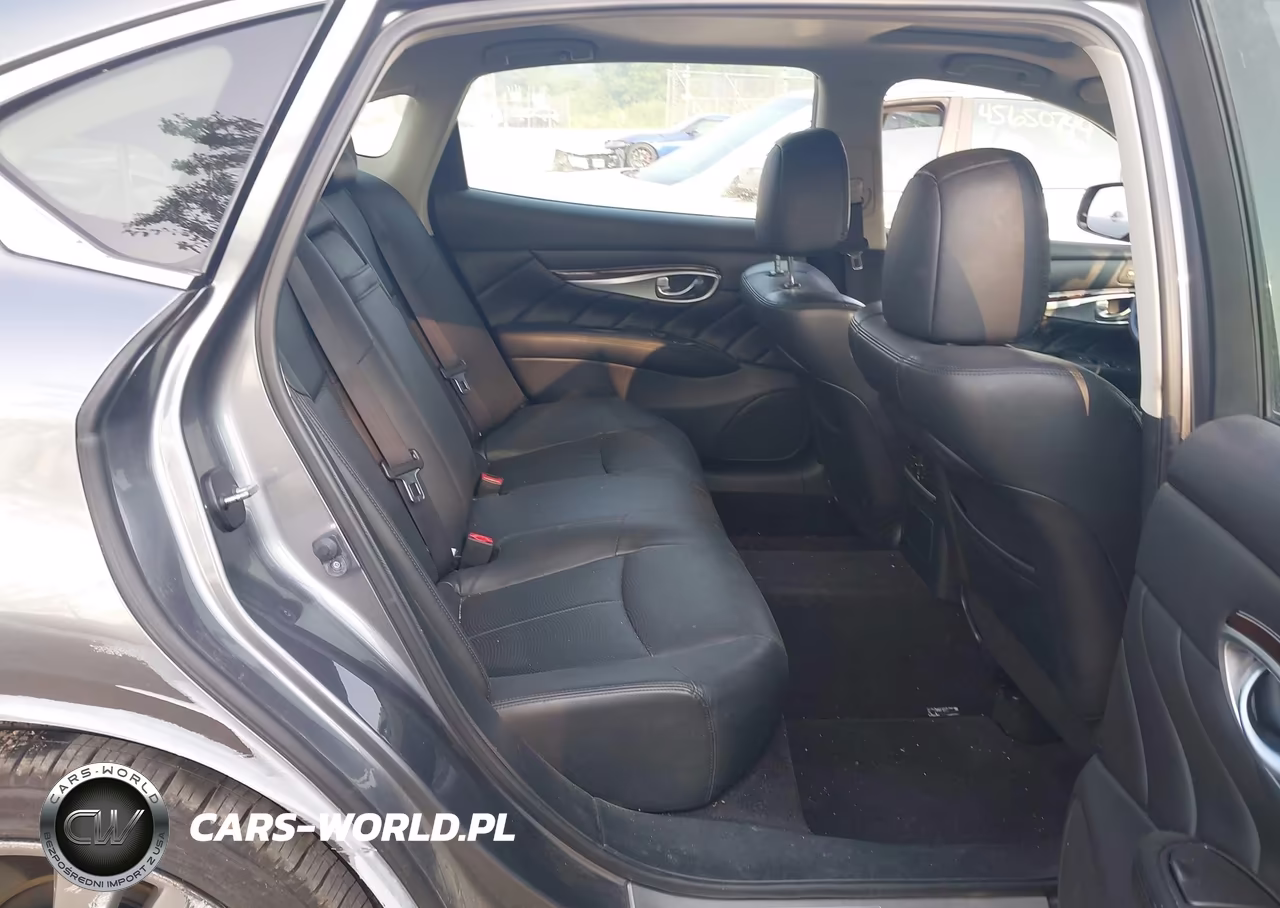 2018 Infiniti Q70L 3.7X Luxe VIN:JN1BY1PR4JM370263 - 8