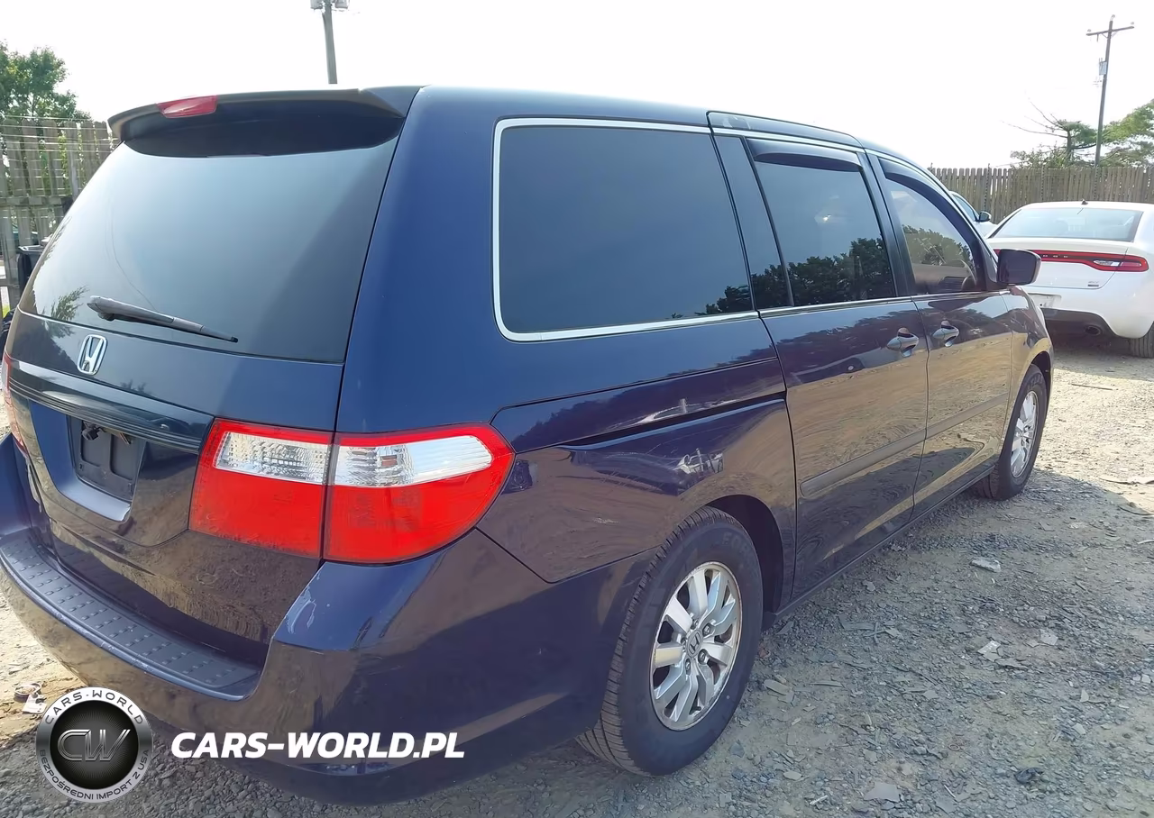 2006 Honda Odyssey Lx VIN:5FNRL38276B128641 - 4