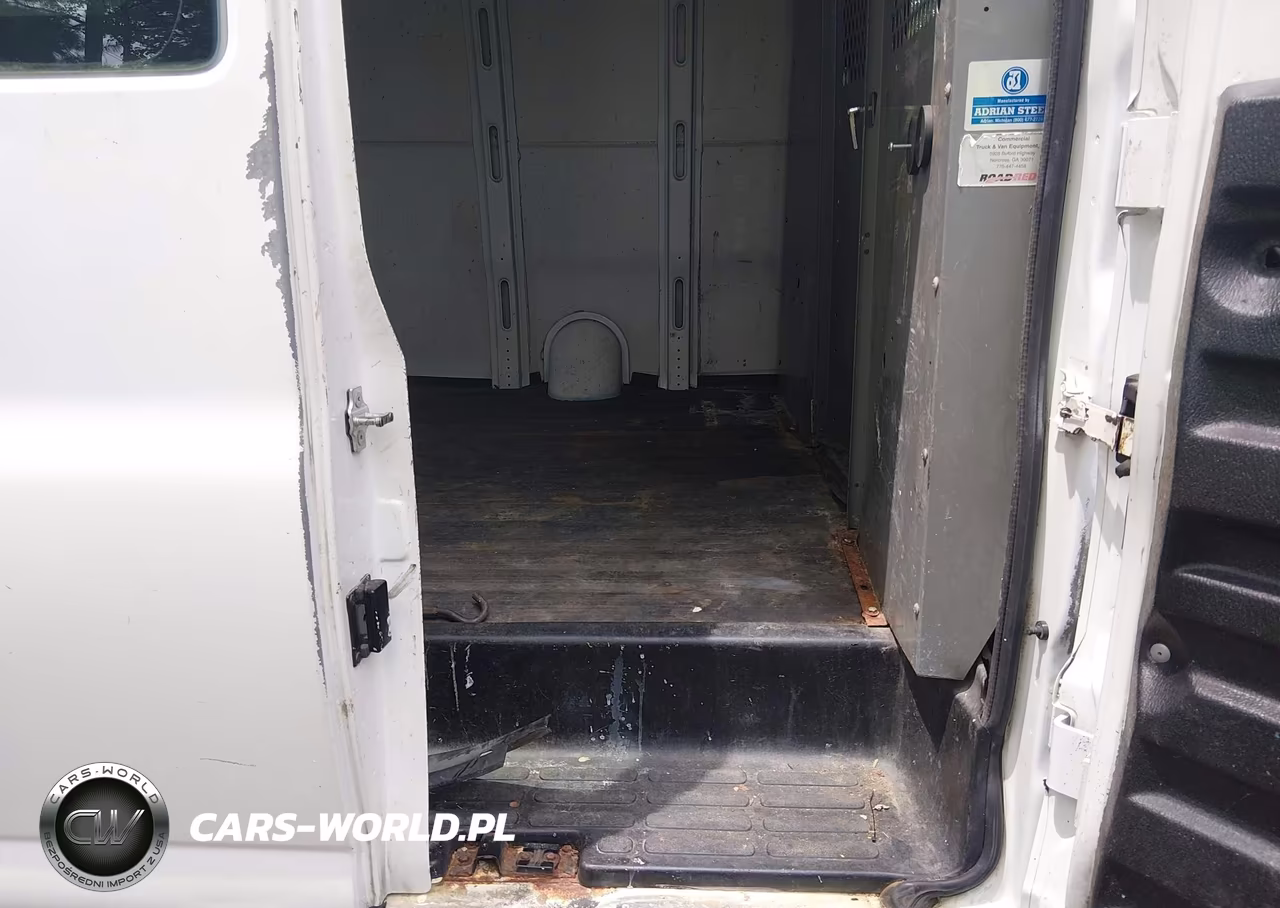 2004 Chevrolet Express VIN:1GCFG15XX41176734 - 8