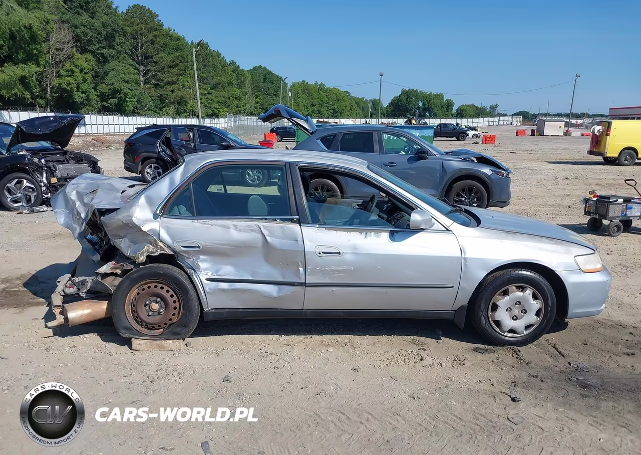 1998 Honda Accord Lx VIN:1HGCG564XWA213820 - 12