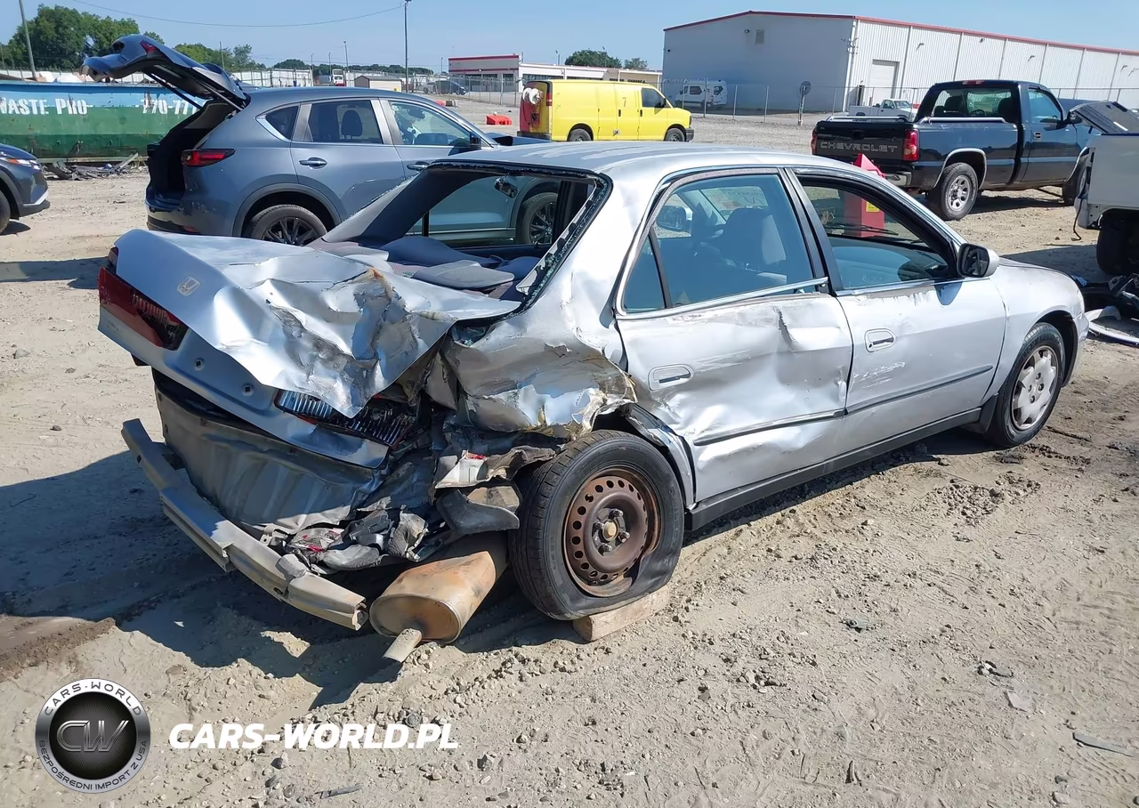 1998 Honda Accord Lx VIN:1HGCG564XWA213820 - 4