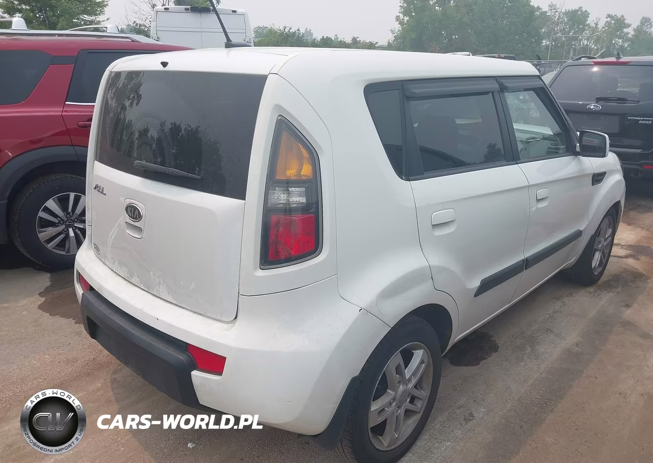 2010 Kia Soul + VIN:KNDJT2A24A7703455 - 4