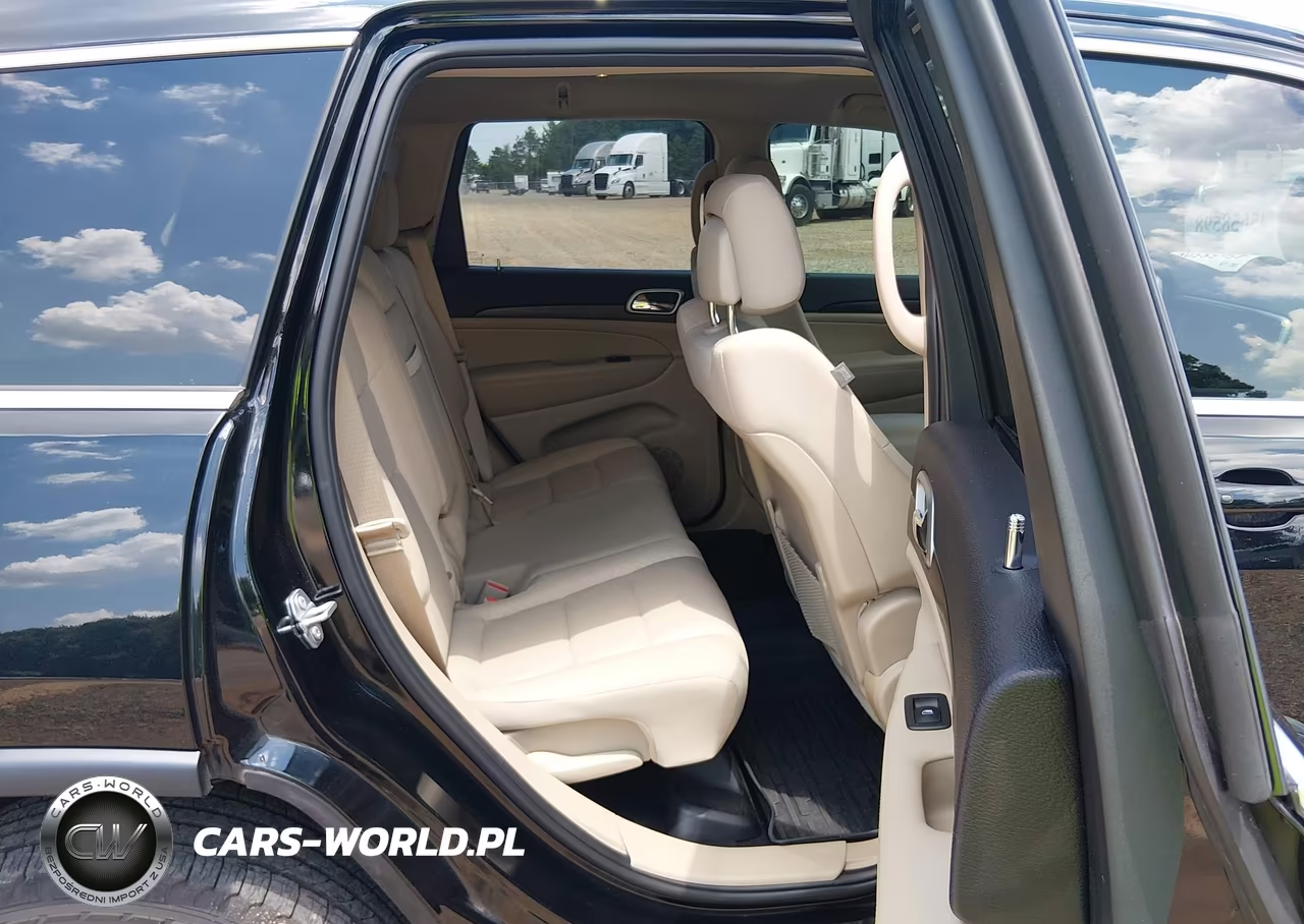 2019 Jeep Grand Cherokee Laredo E 4X4 VIN:1C4RJFAG3KC754160 - 8